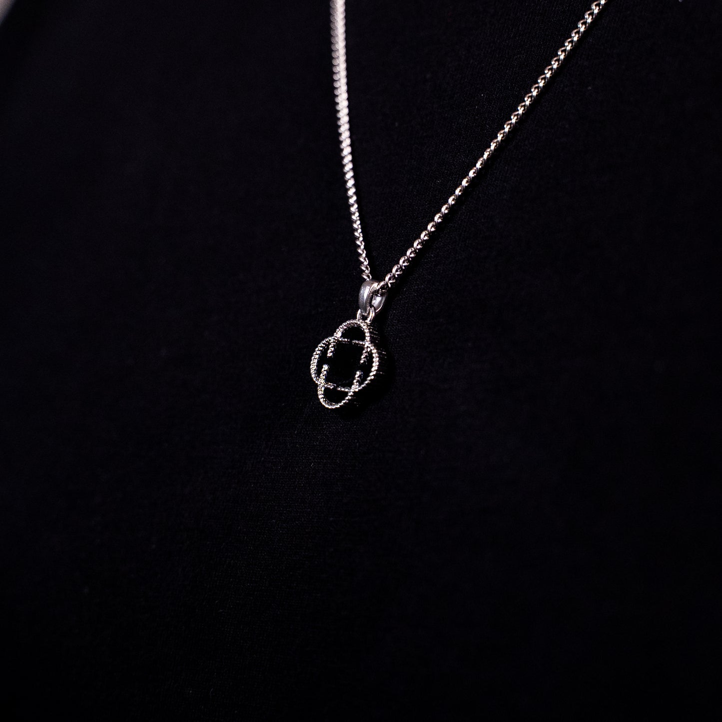 COLGANTE TREBOL BLACK