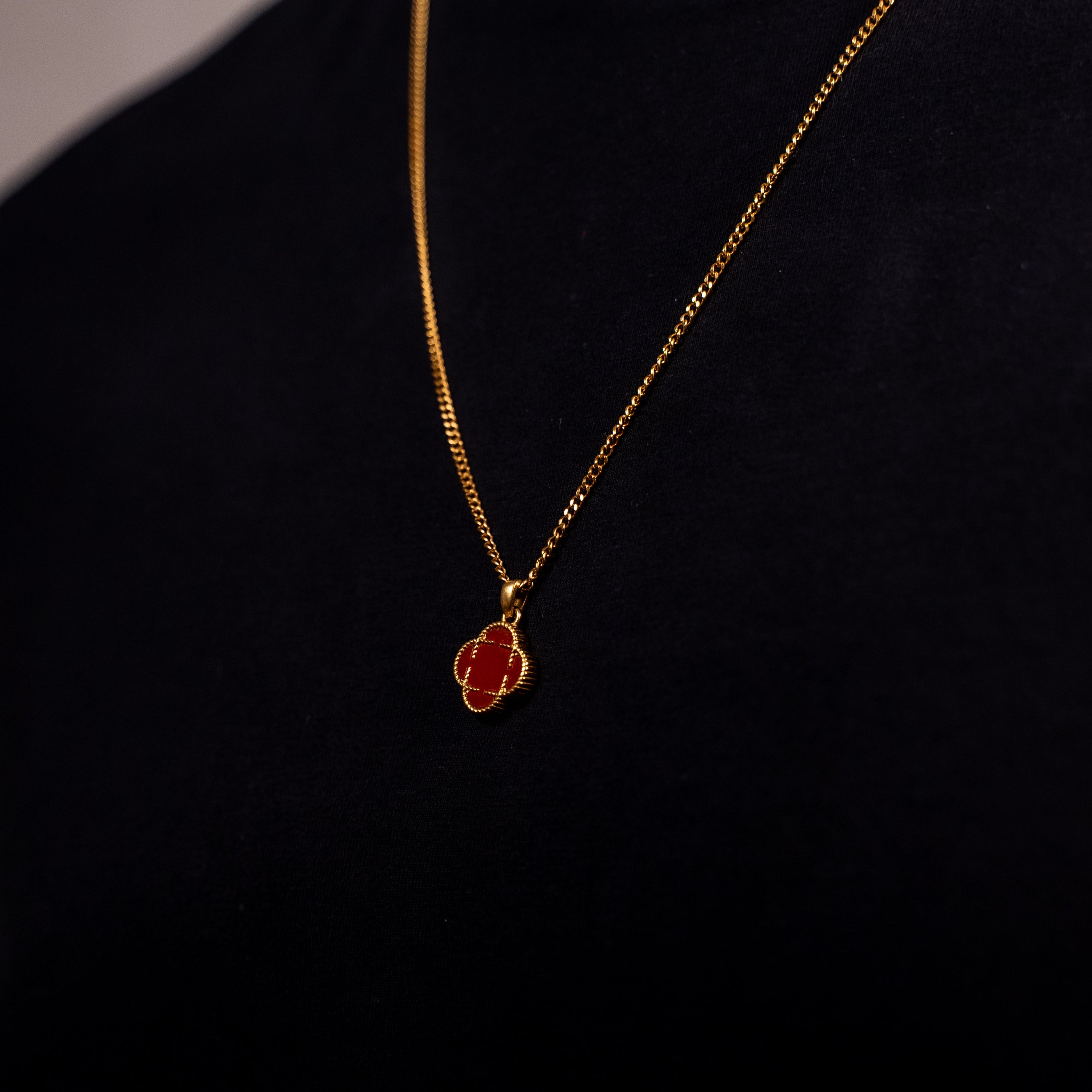 COLGANTE TREBOL RED GOLD