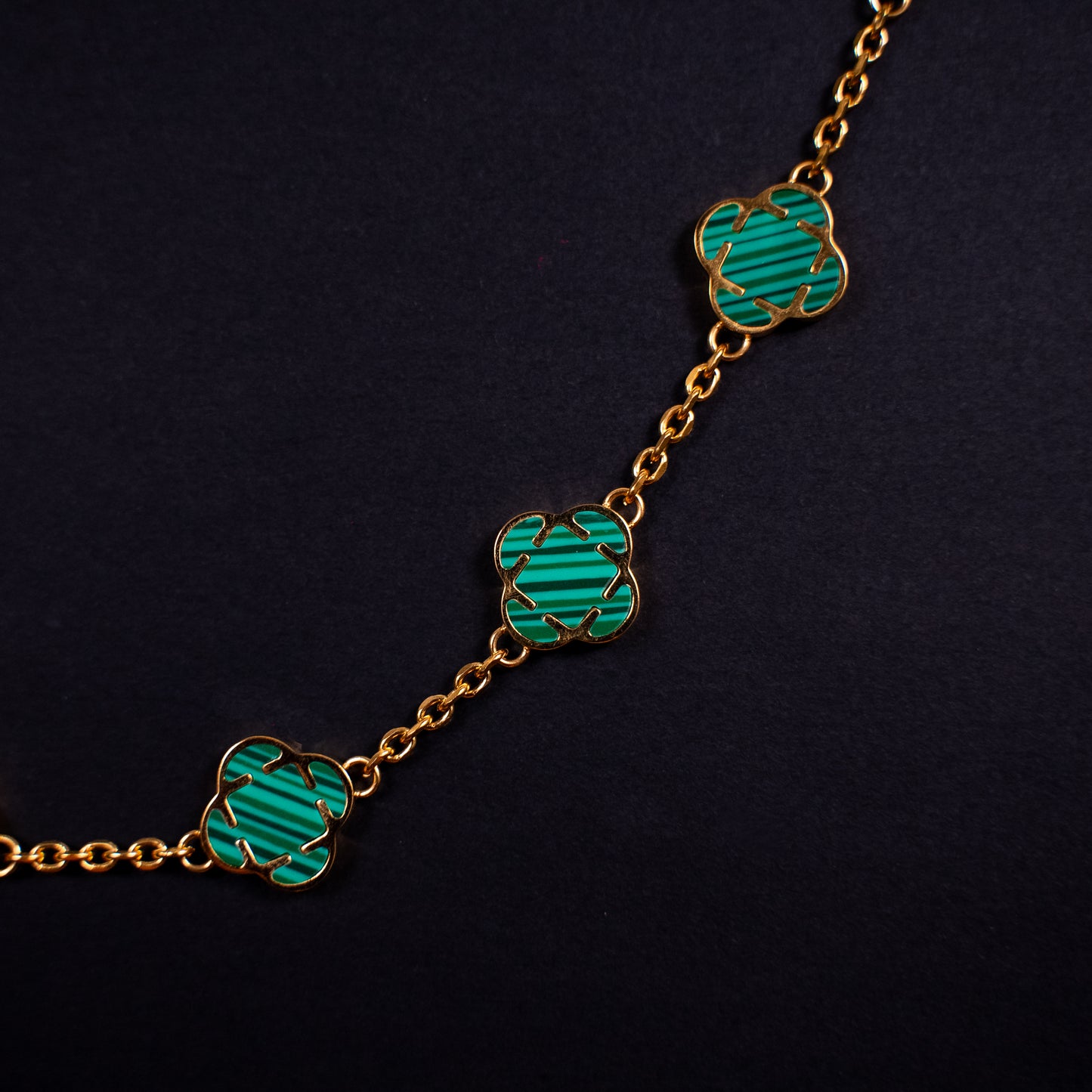 COLLAR TREBOL ORO GREEN